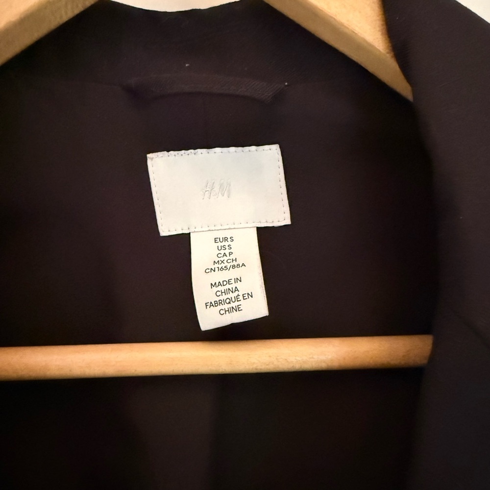 H&M Black Blazer - Picture 4 of 4